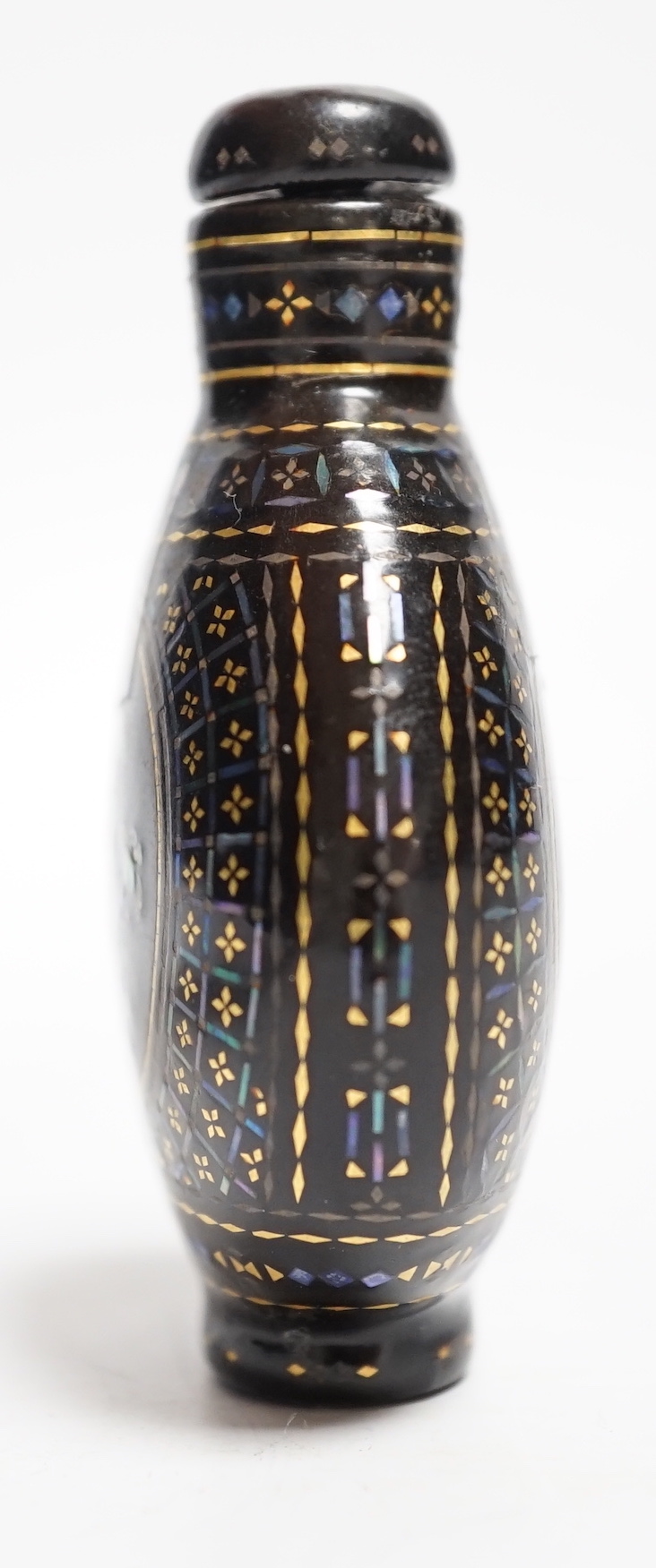 A 19th century Chinese lacquer snuff bottle, signed, 6.5cm